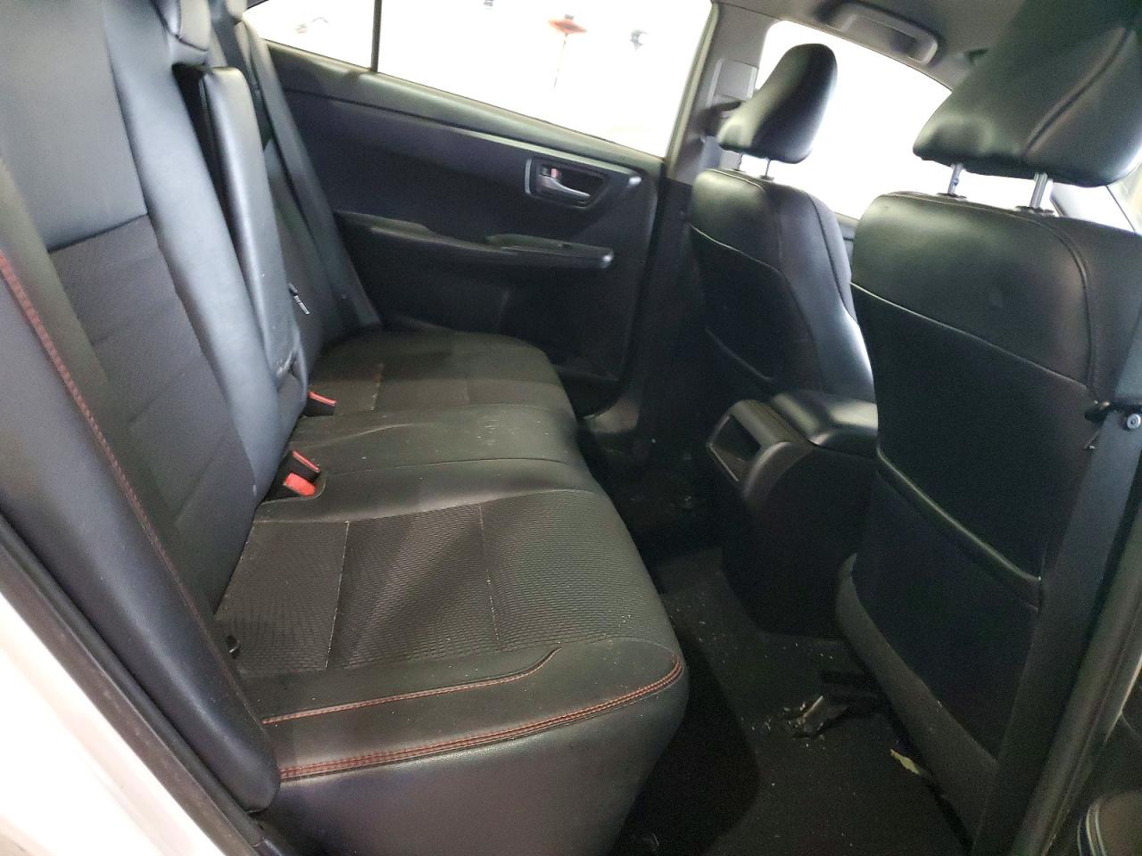 2017 TOYOTA CAMRY LE photo 10