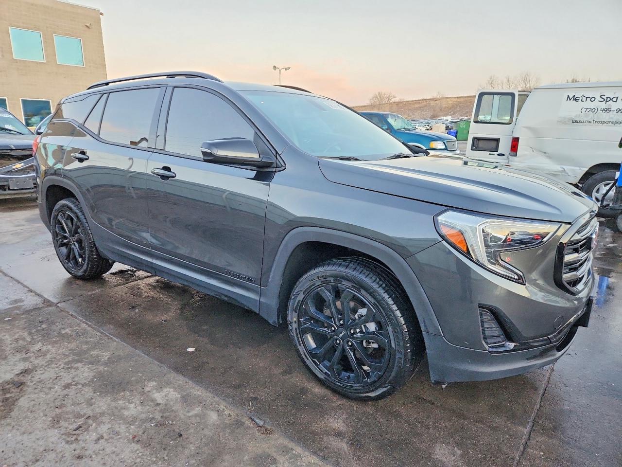 2019 GMC TERRAIN SLE photo 4