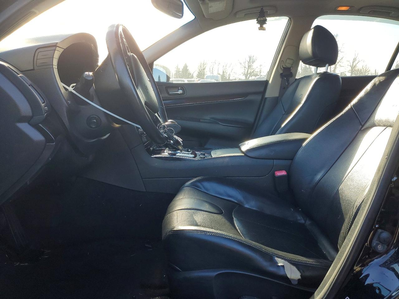 2013 INFINITI G37 photo 7