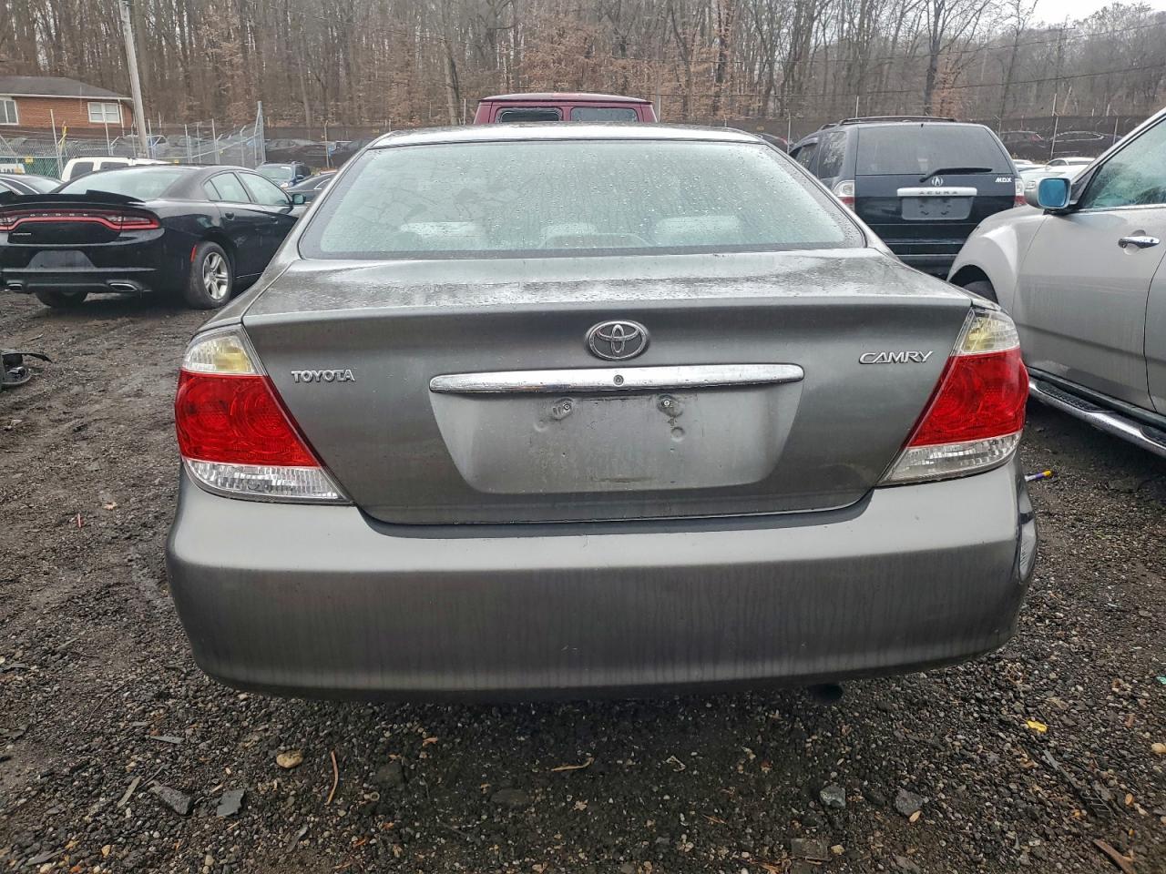 2005 TOYOTA CAMRY LE photo 6