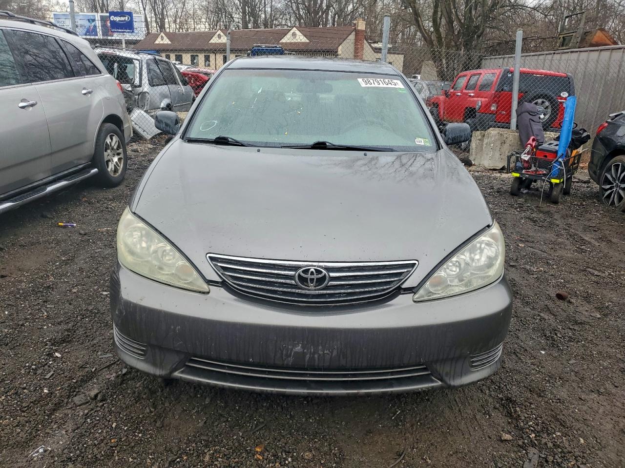 2005 TOYOTA CAMRY LE photo 5