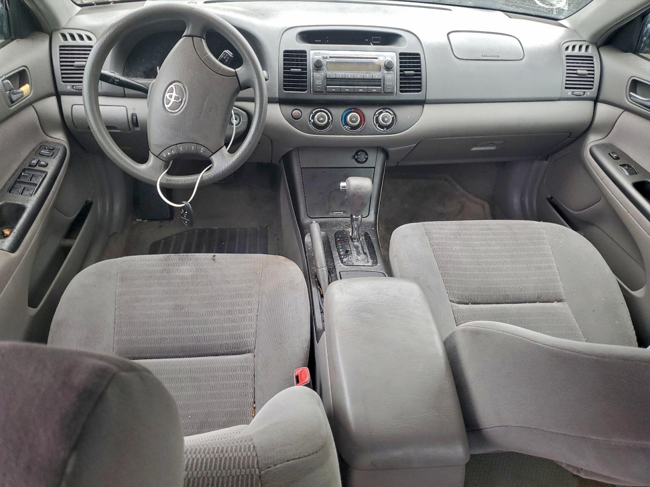 2005 TOYOTA CAMRY LE photo 8