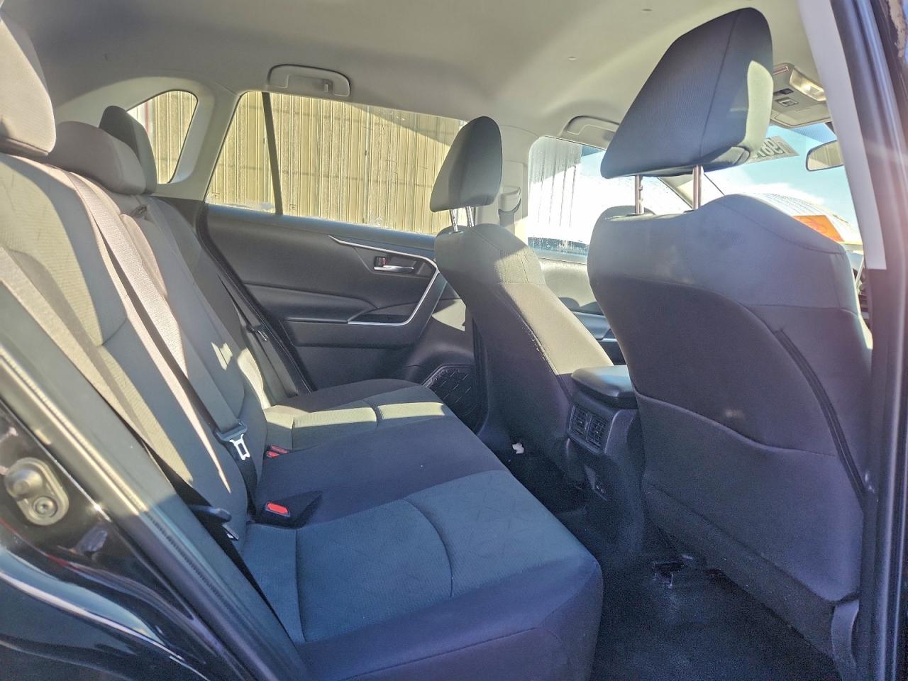 2024 TOYOTA RAV4 XLE photo 11