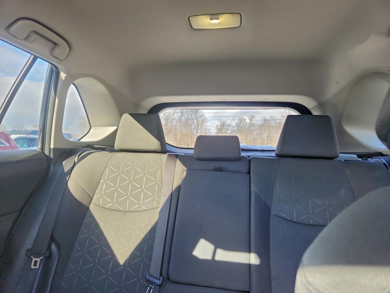 2024 TOYOTA RAV4 XLE photo 10