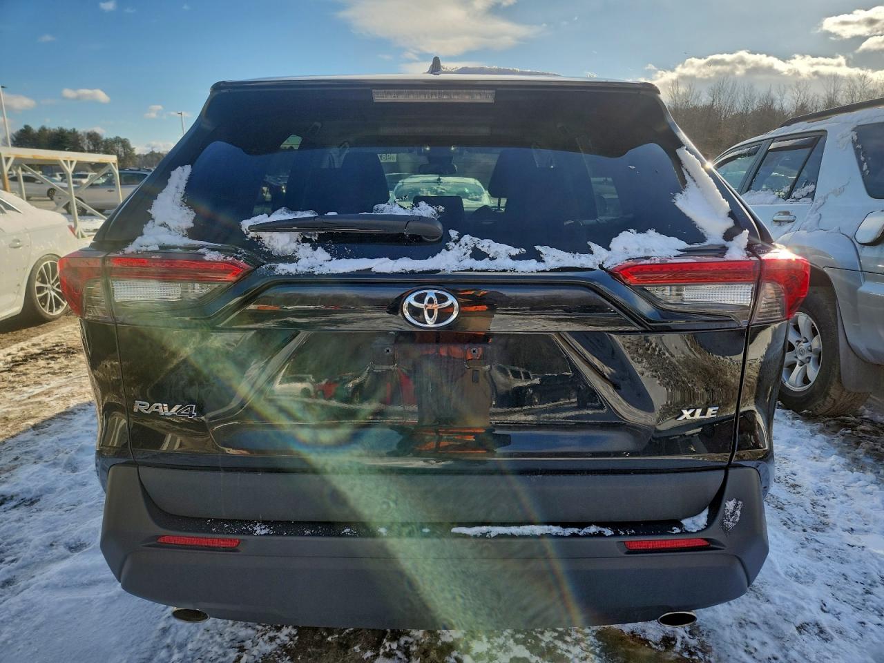 2024 TOYOTA RAV4 XLE photo 6