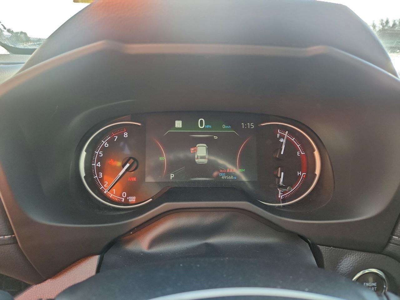 2024 TOYOTA RAV4 XLE photo 9
