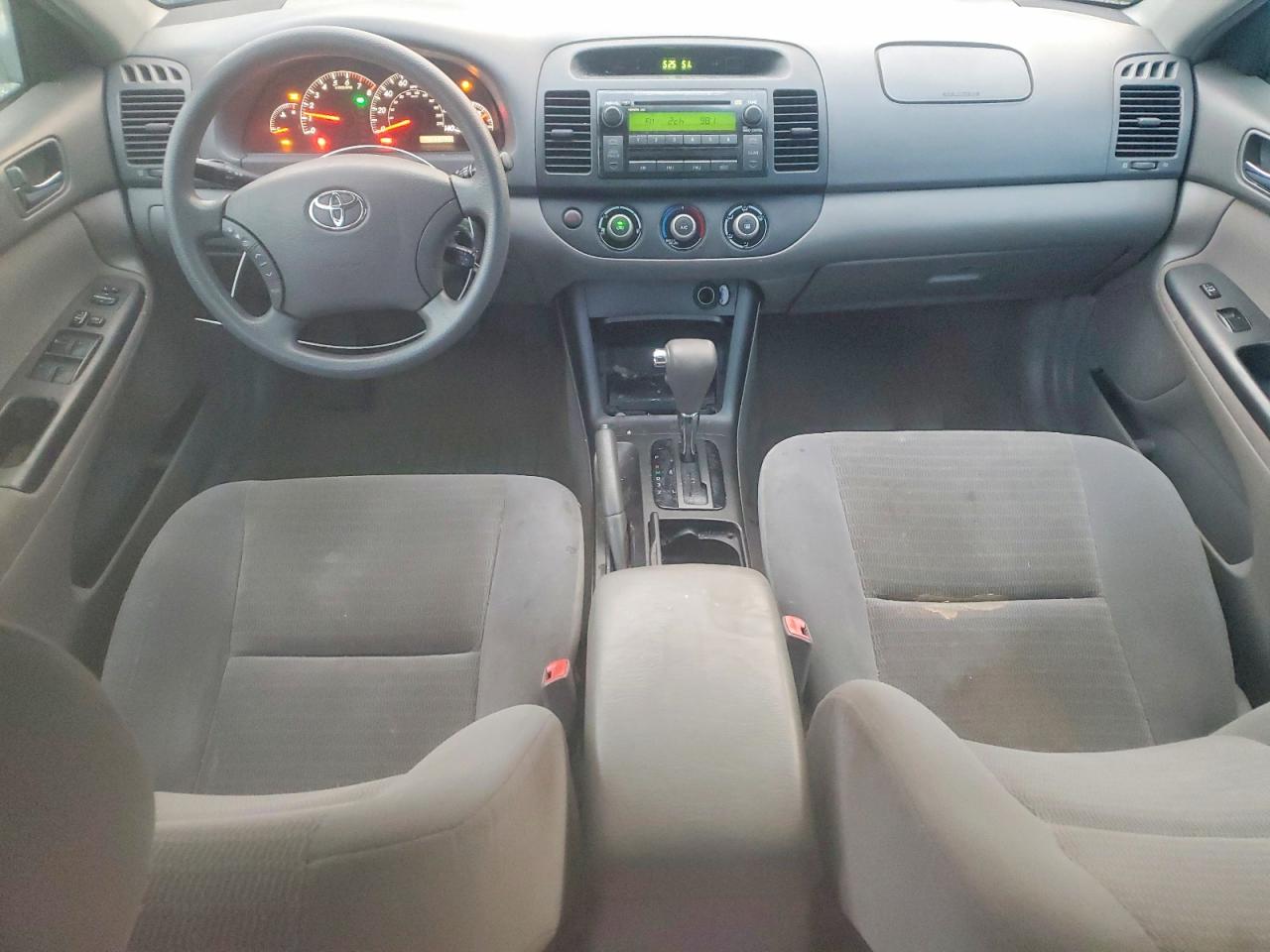 2005 TOYOTA CAMRY LE photo 8