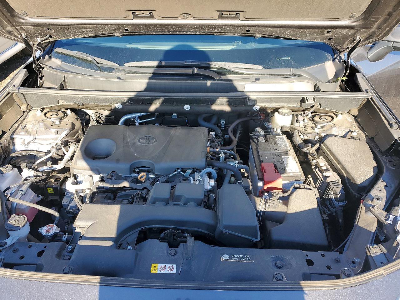2022 TOYOTA RAV4 XLE photo 12