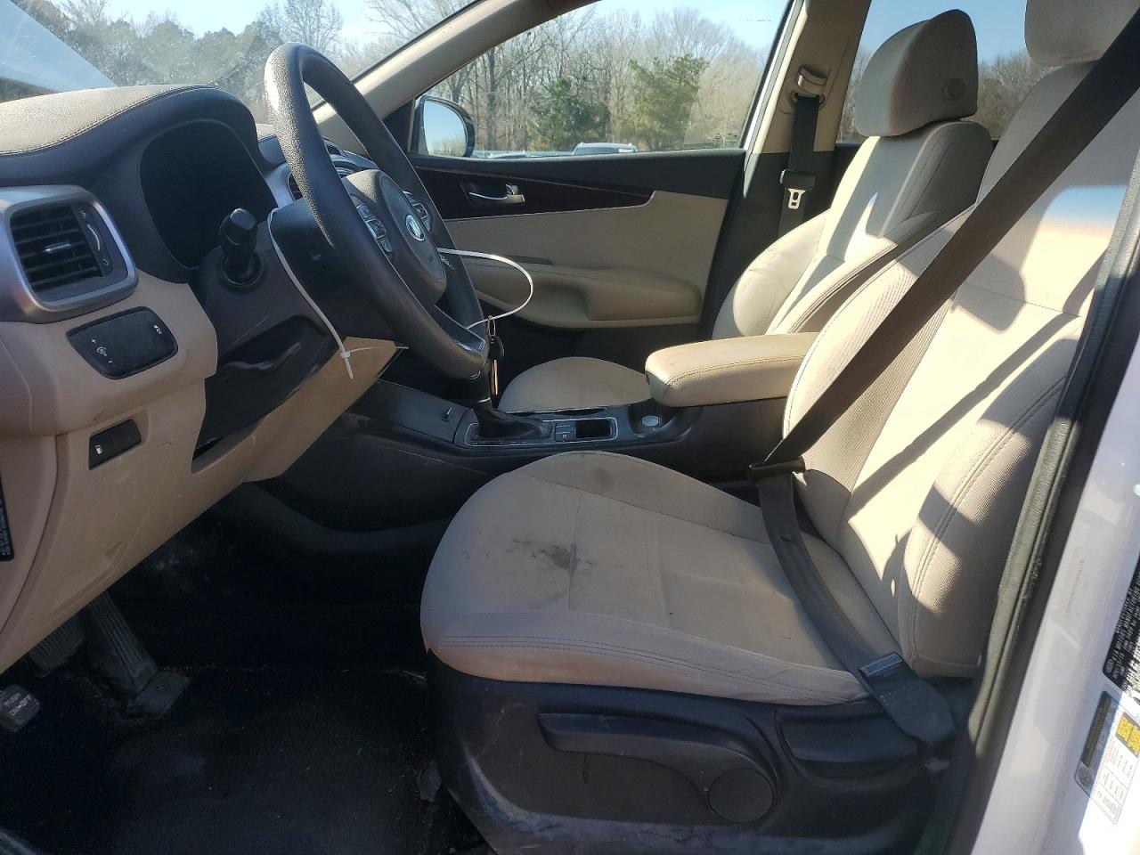 2017 KIA SORENTO LX photo 7