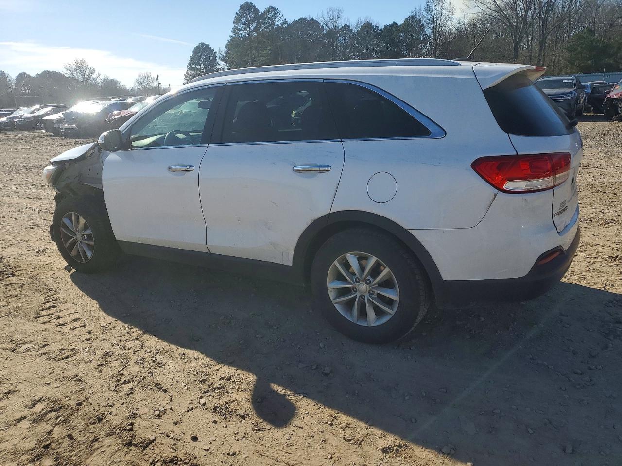 2017 KIA SORENTO LX photo 2