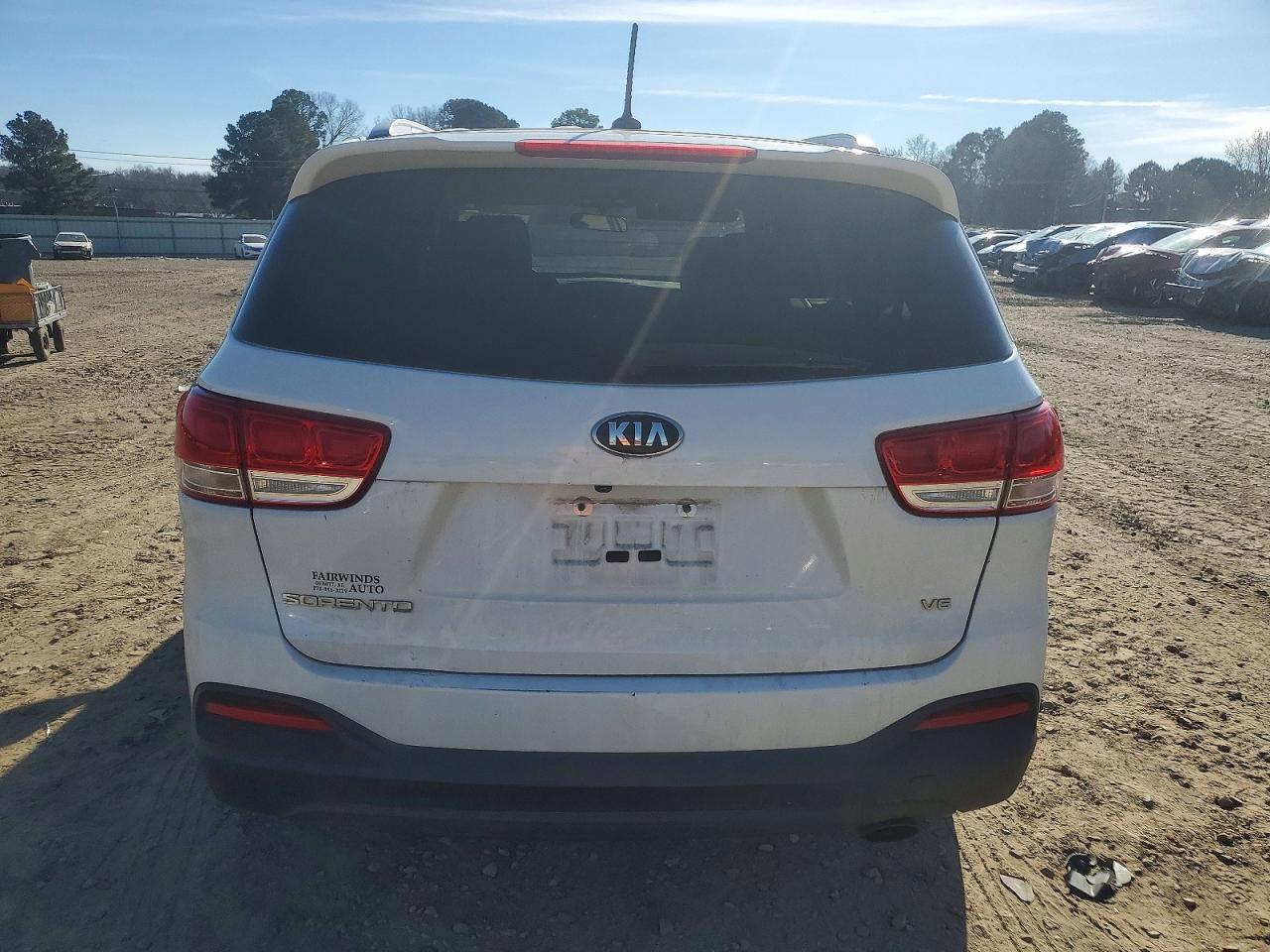2017 KIA SORENTO LX photo 6