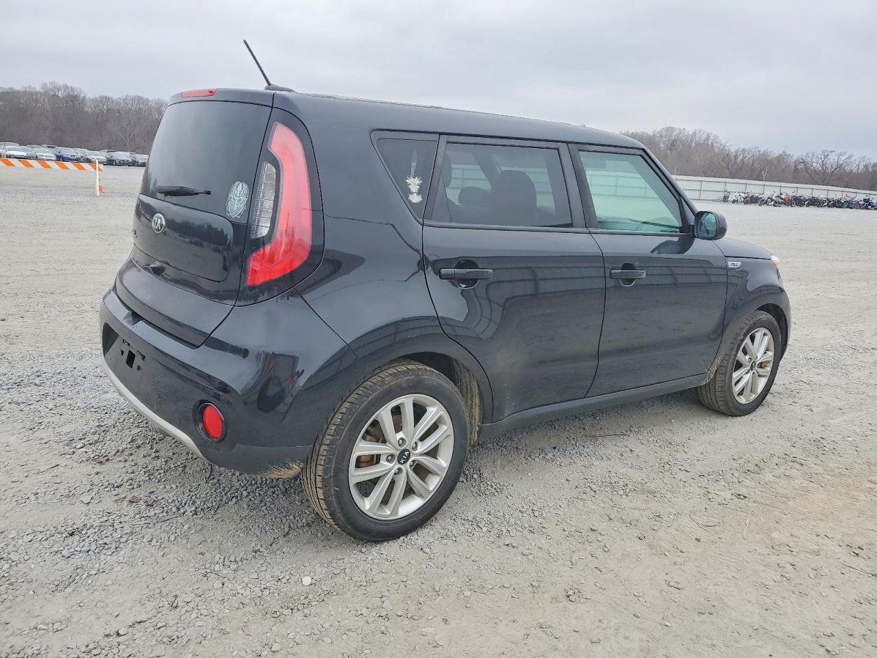 2018 KIA SOUL + photo 3