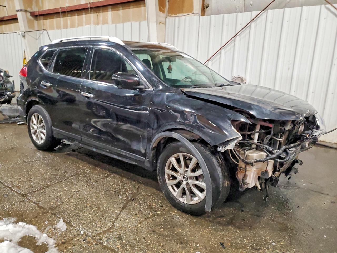 2017 NISSAN ROGUE photo 10