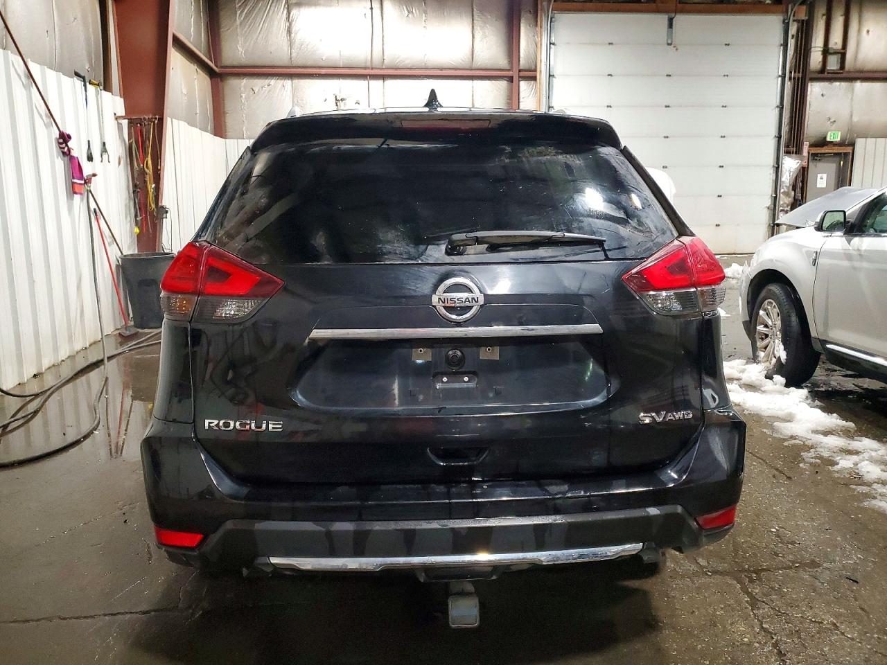 2017 NISSAN ROGUE photo 16
