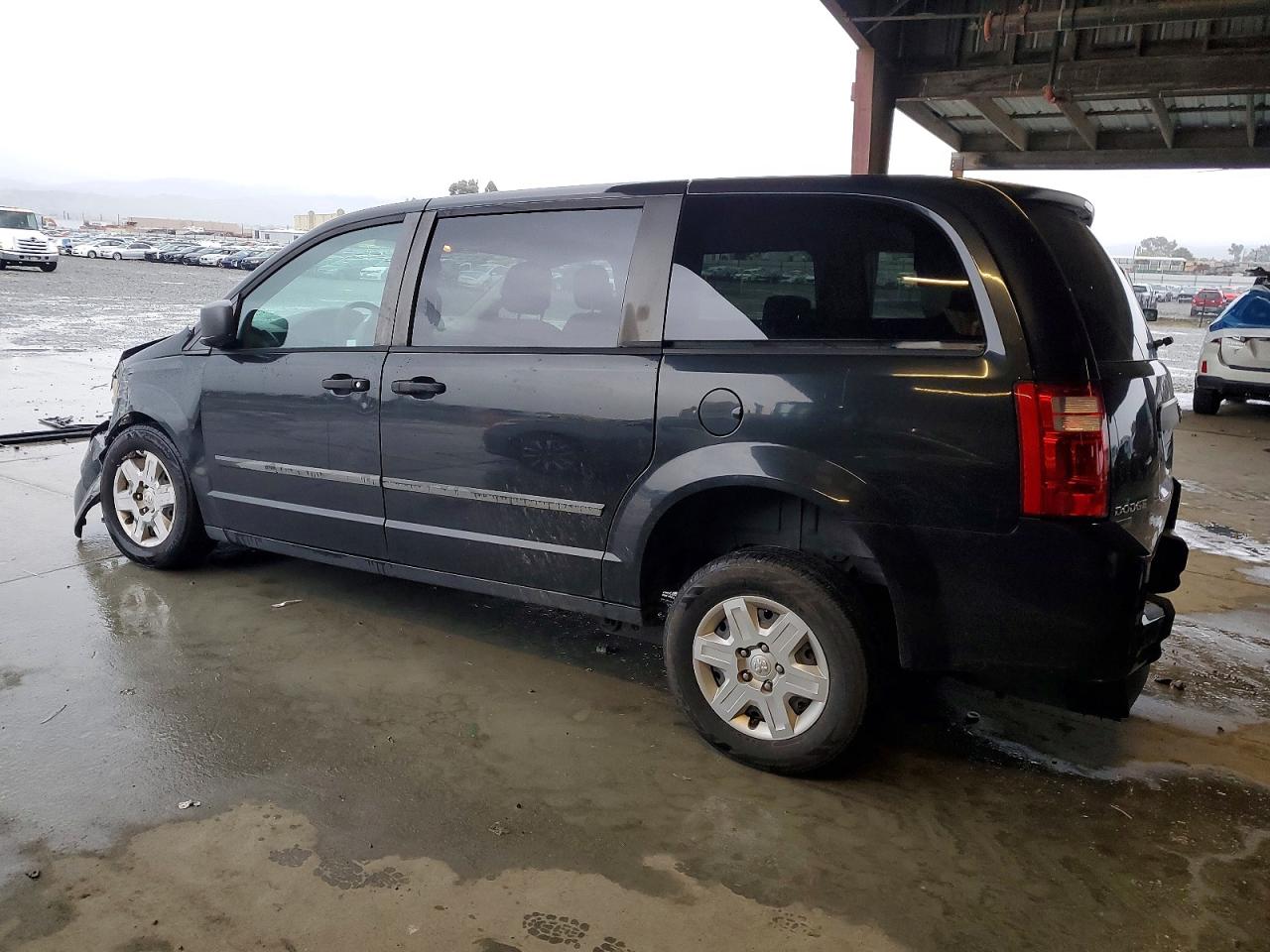 2010 DODGE GRAND CARAVAN C/V photo 2