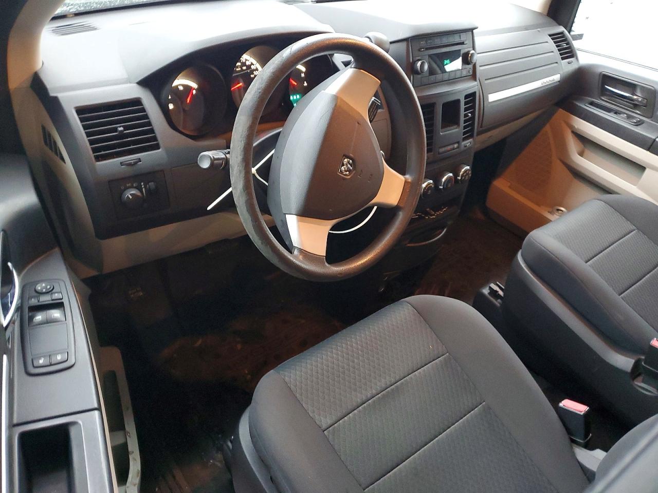 2010 DODGE GRAND CARAVAN C/V photo 8