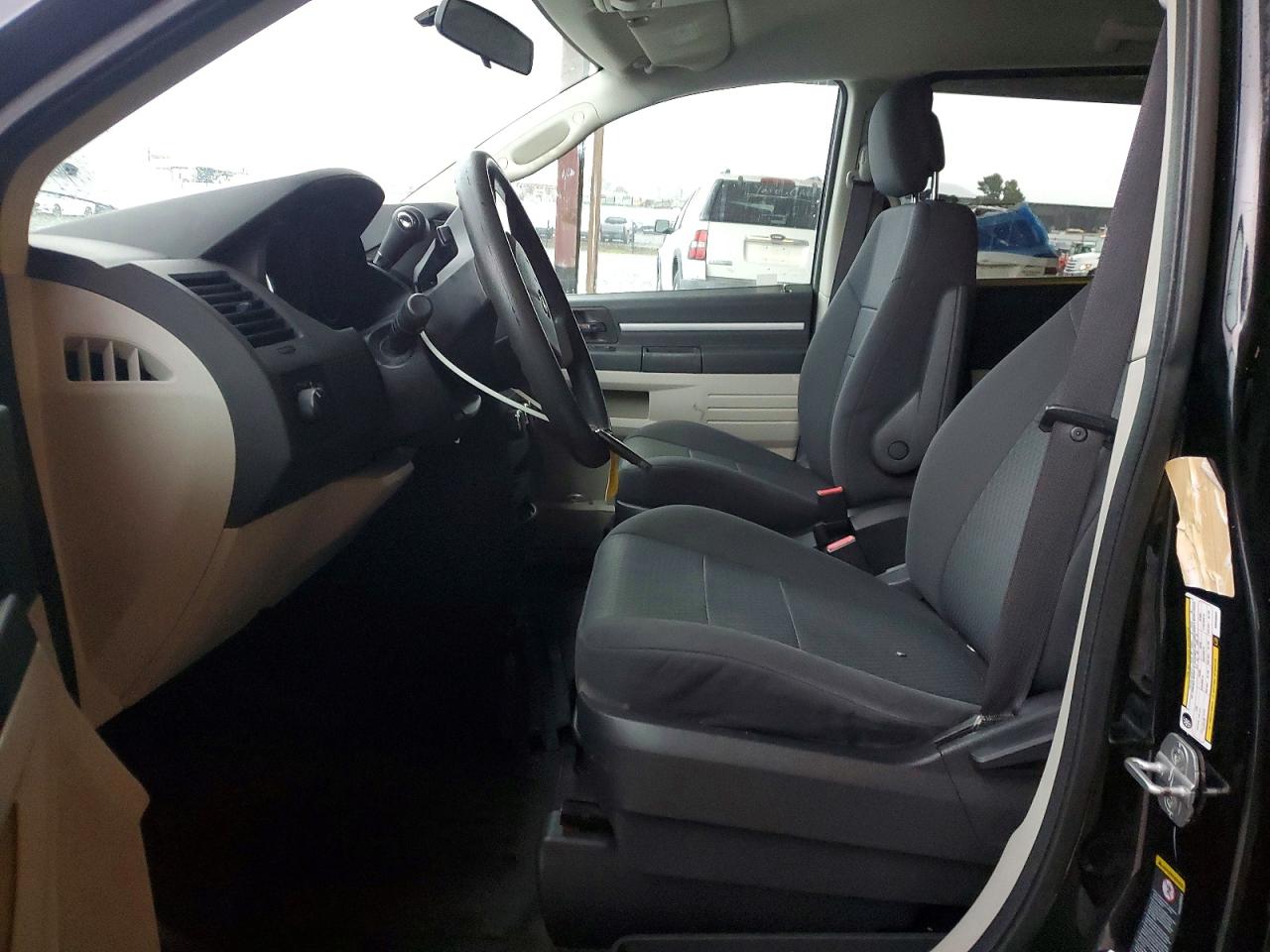 2010 DODGE GRAND CARAVAN C/V photo 7