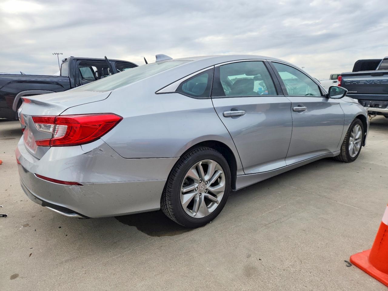 2020 HONDA ACCORD LX photo 3