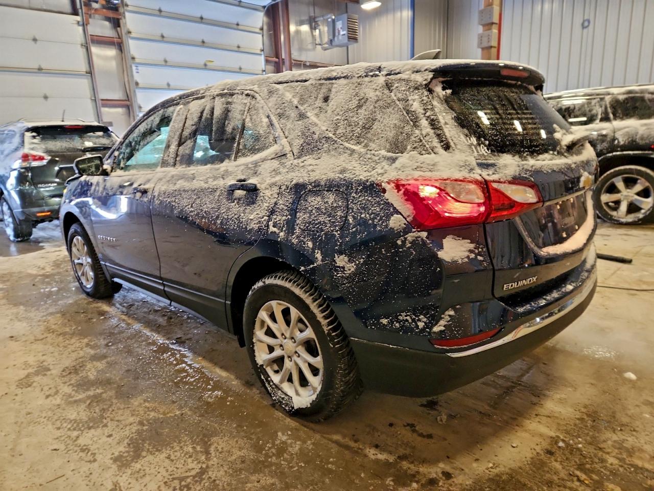 2020 CHEVROLET EQUINOX LT photo 2
