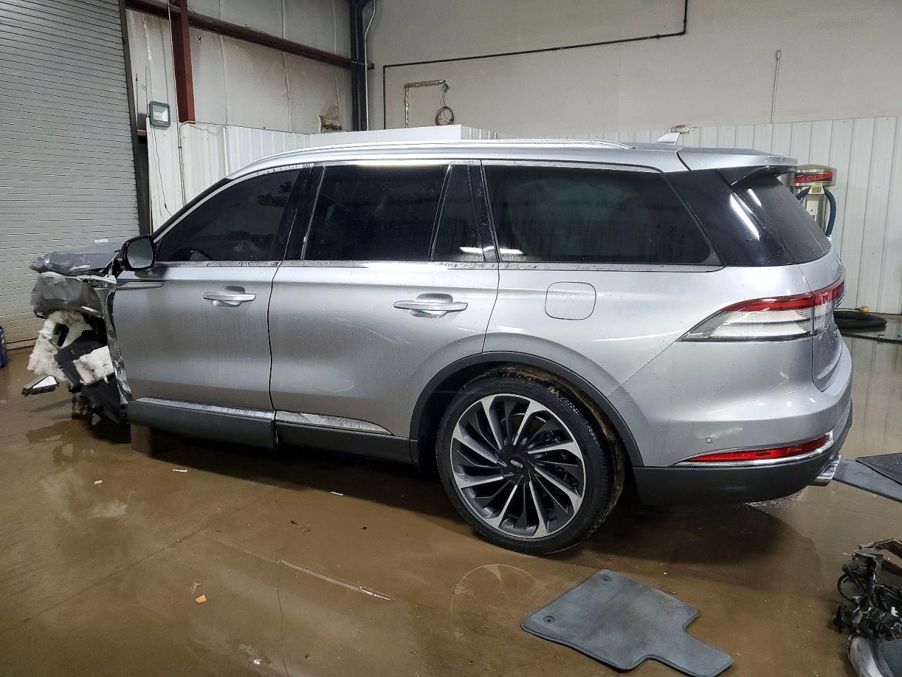 2020 LINCOLN AVIATOR RESERVE photo 2