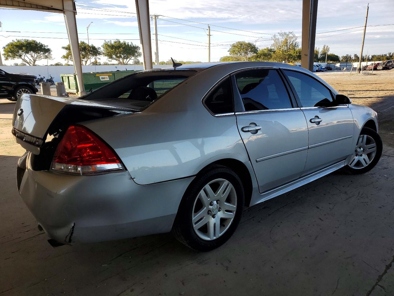 2013 CHEVROLET IMPALA LT photo 3
