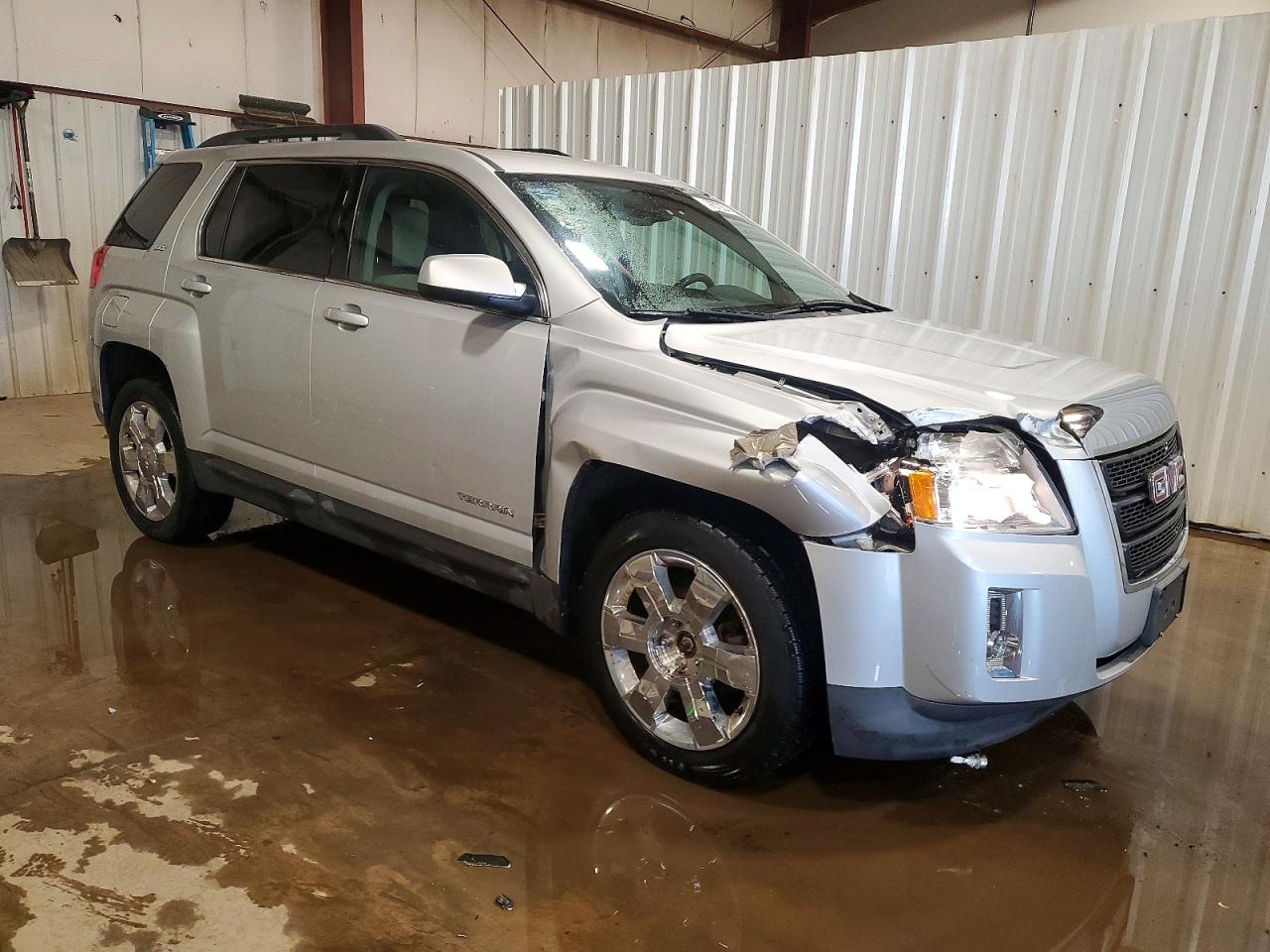 2015 GMC TERRAIN SLT photo 4