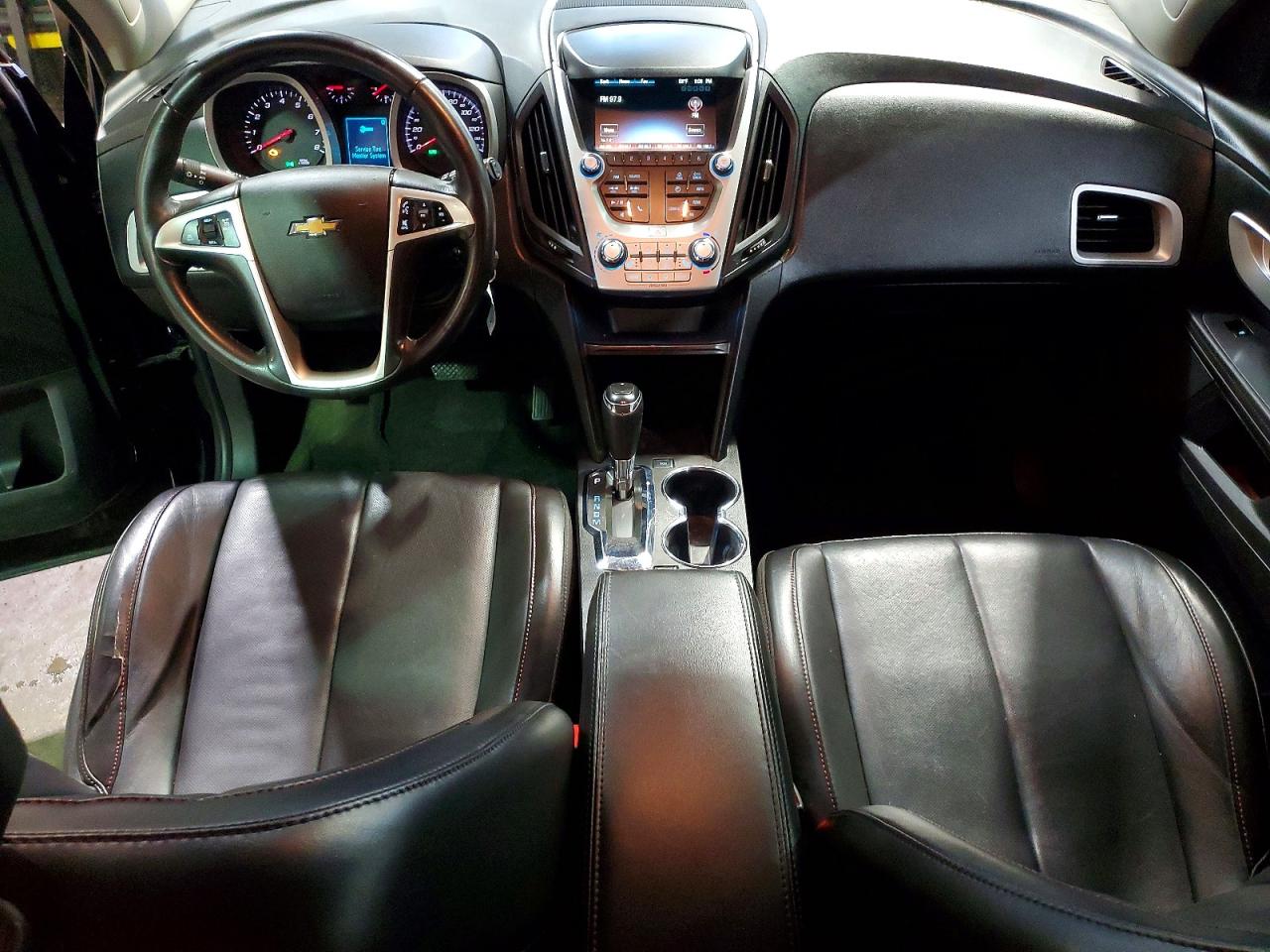 2017 CHEVROLET EQUINOX LT photo 8