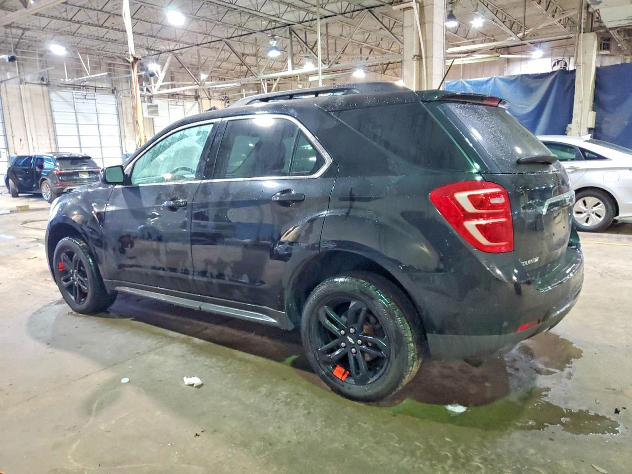 2017 CHEVROLET EQUINOX LT photo 2