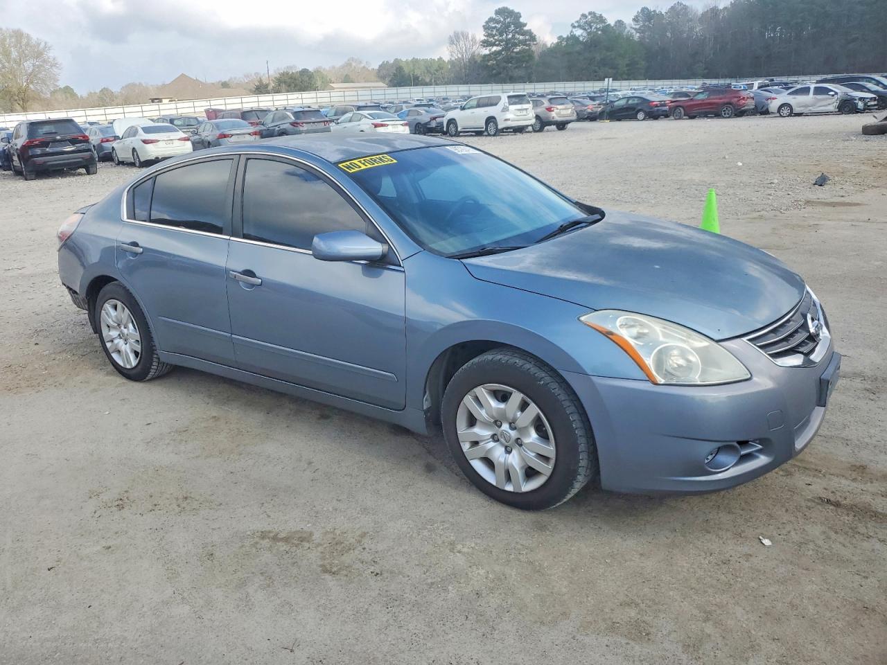 2011 NISSAN ALTIMA BASE photo 4