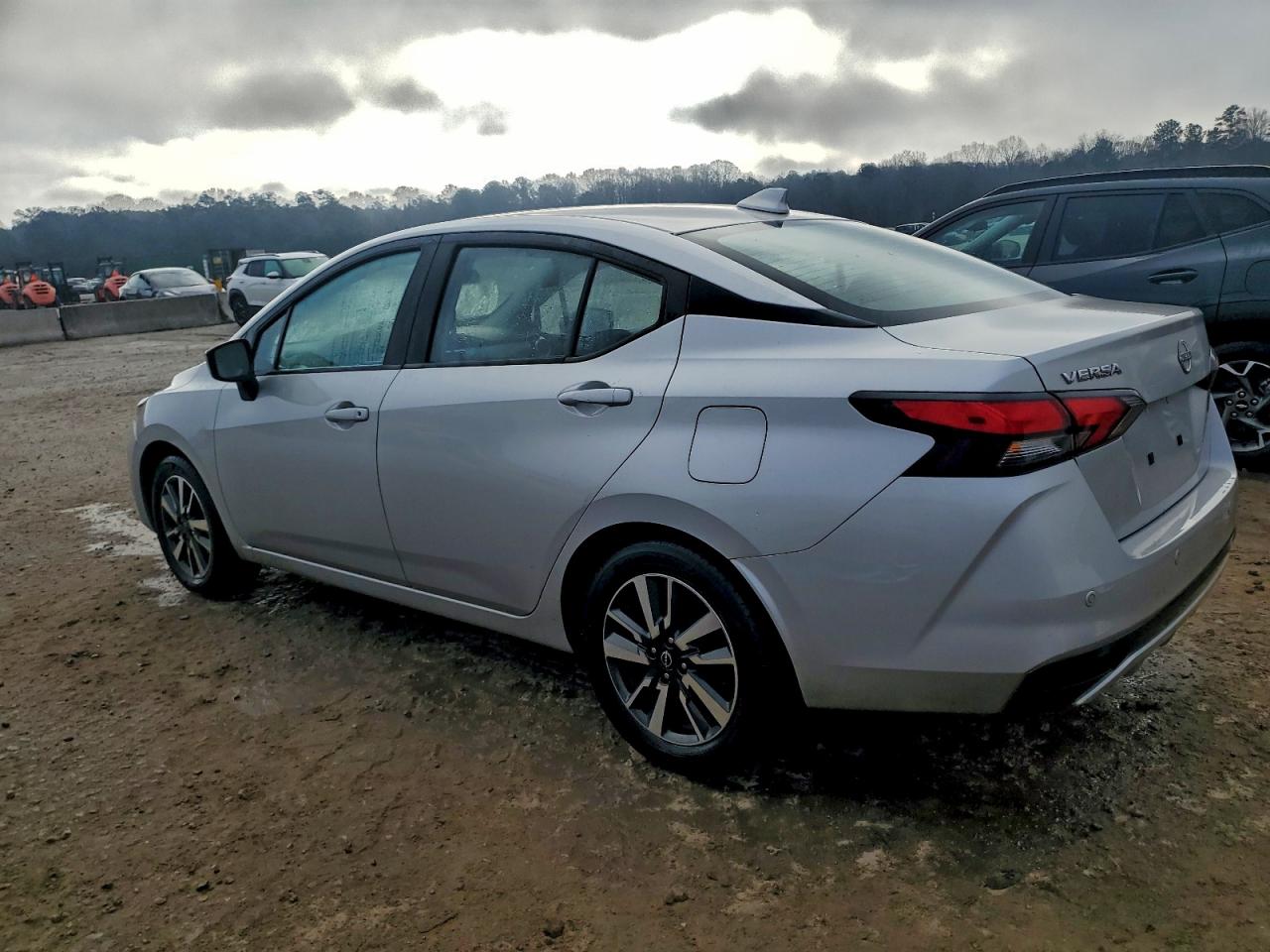 2024 NISSAN VERSA SV photo 2