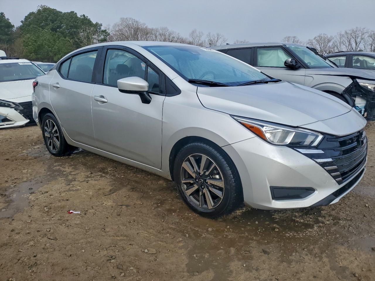 2024 NISSAN VERSA SV photo 4