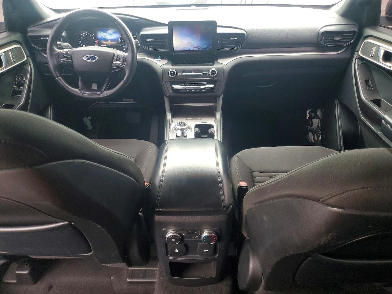 2020 FORD EXPLORER XLT photo 8