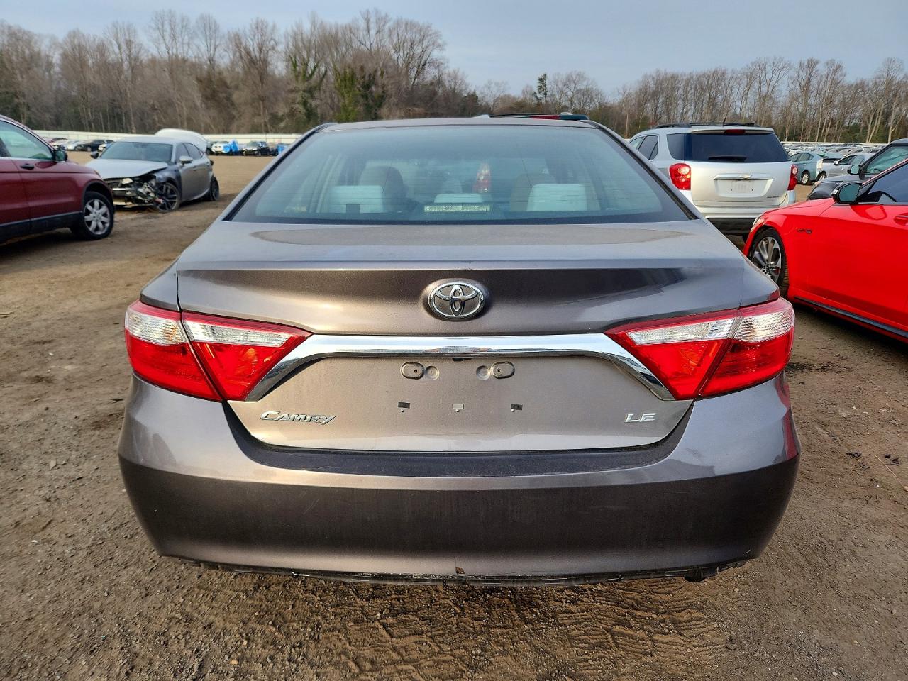 2016 TOYOTA CAMRY LE photo 6