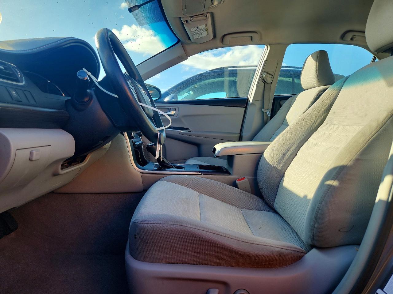 2016 TOYOTA CAMRY LE photo 7