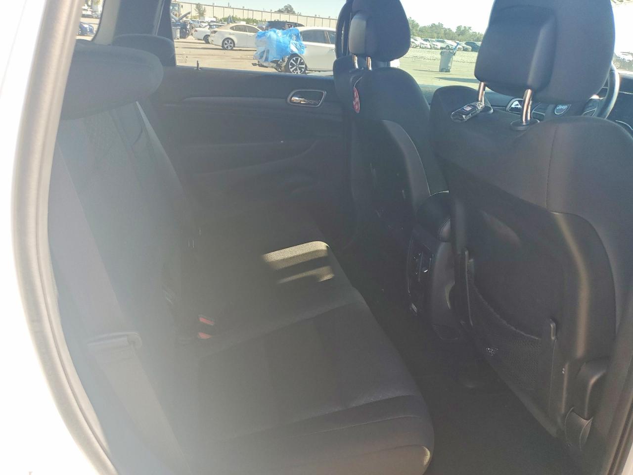 2019 JEEP GRAND CHEROKEE LAREDO photo 11
