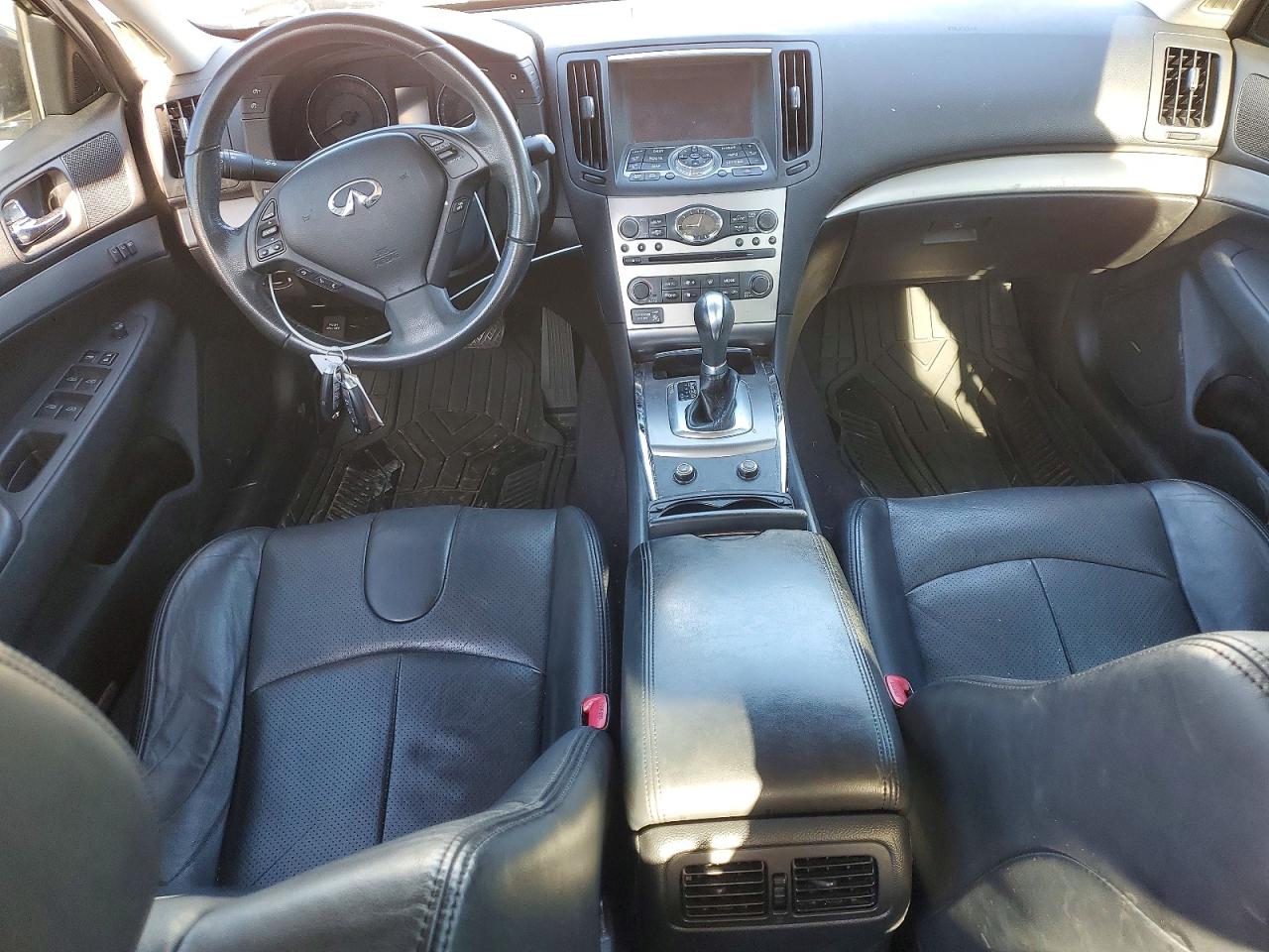 2013 INFINITI G37 BASE photo 8