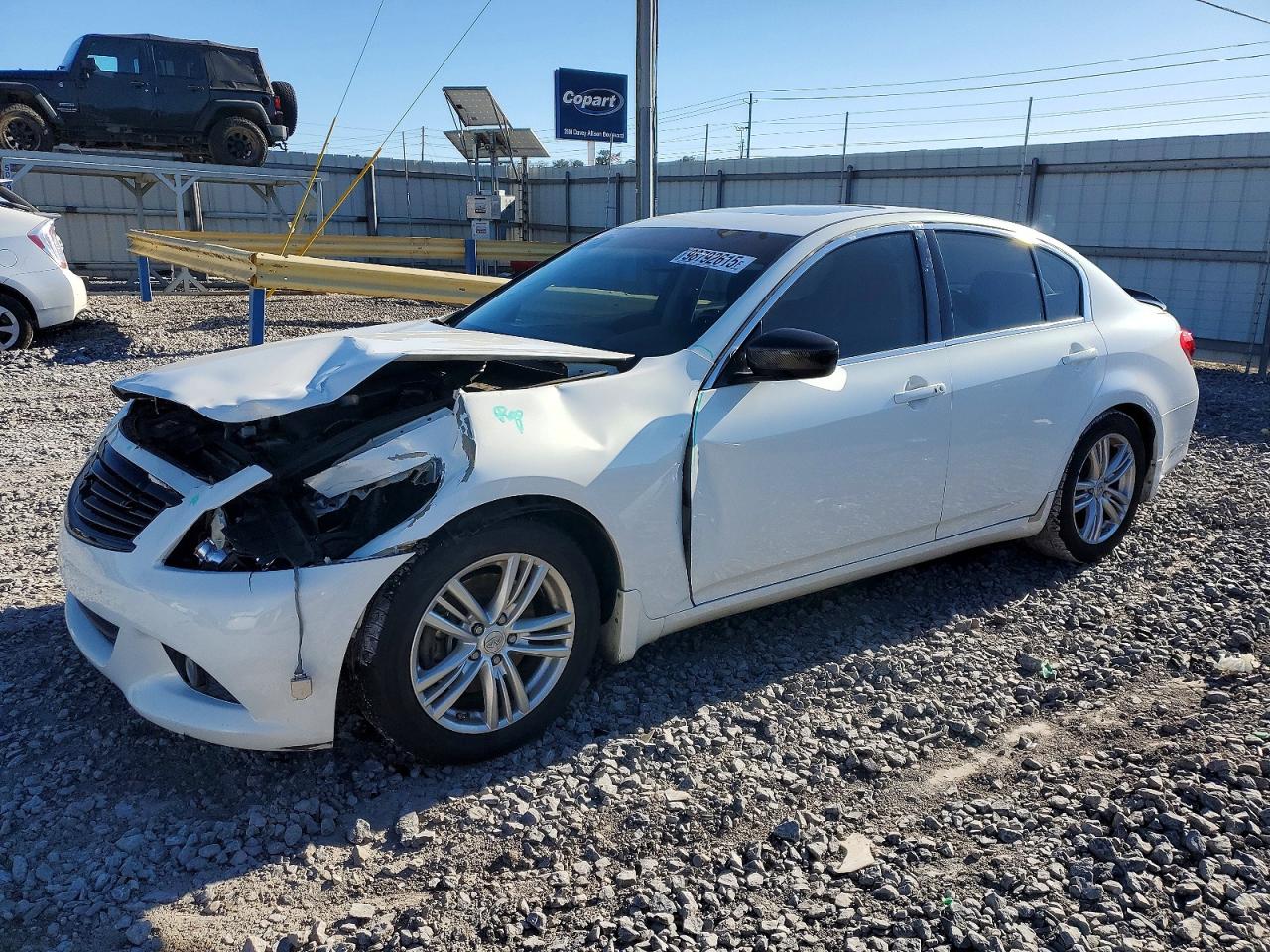 2013 INFINITI G37