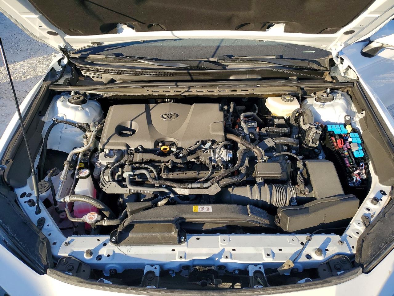 2025 TOYOTA CAMRY SE photo 11