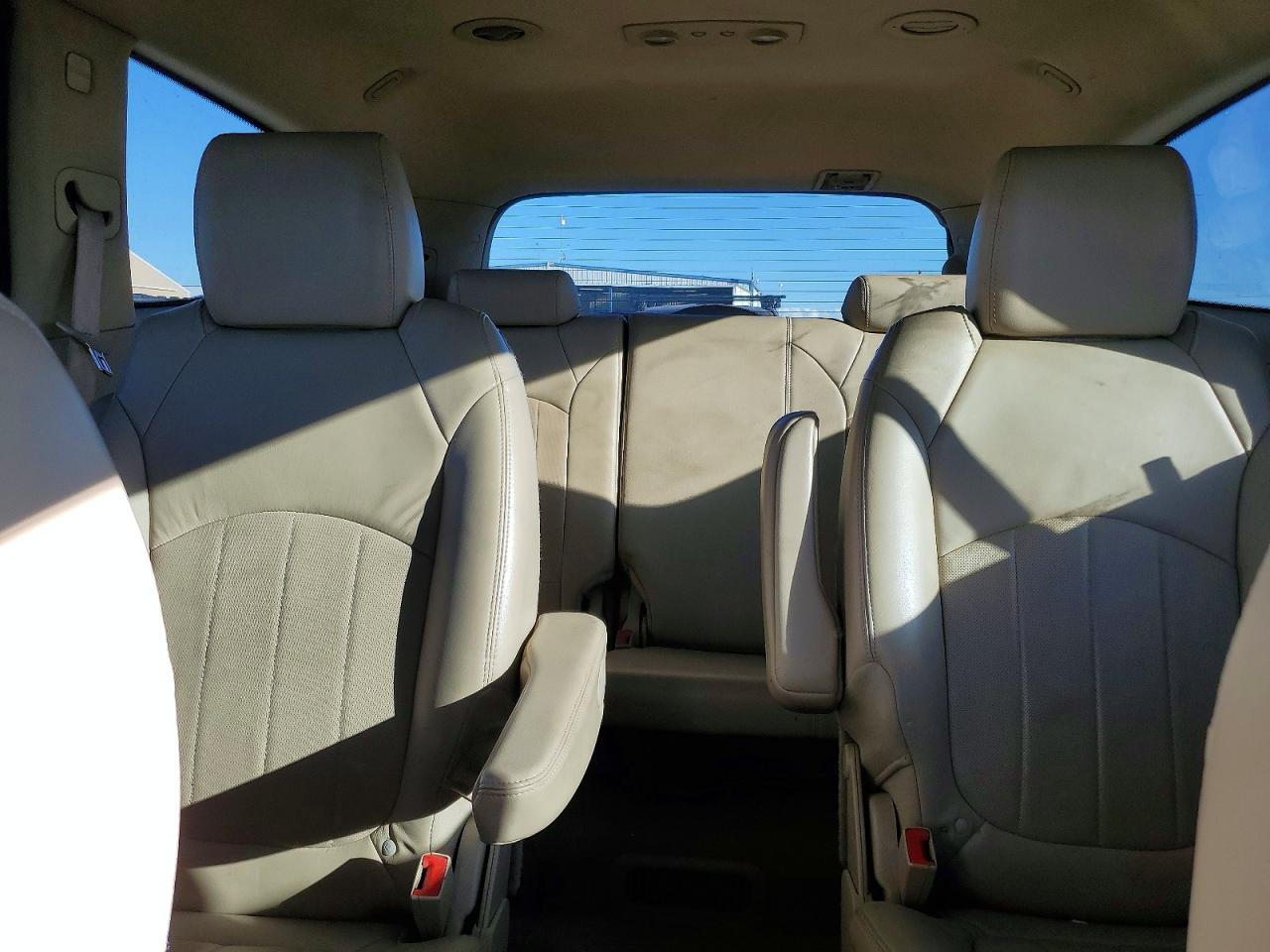 2011 BUICK ENCLAVE CXL photo 10