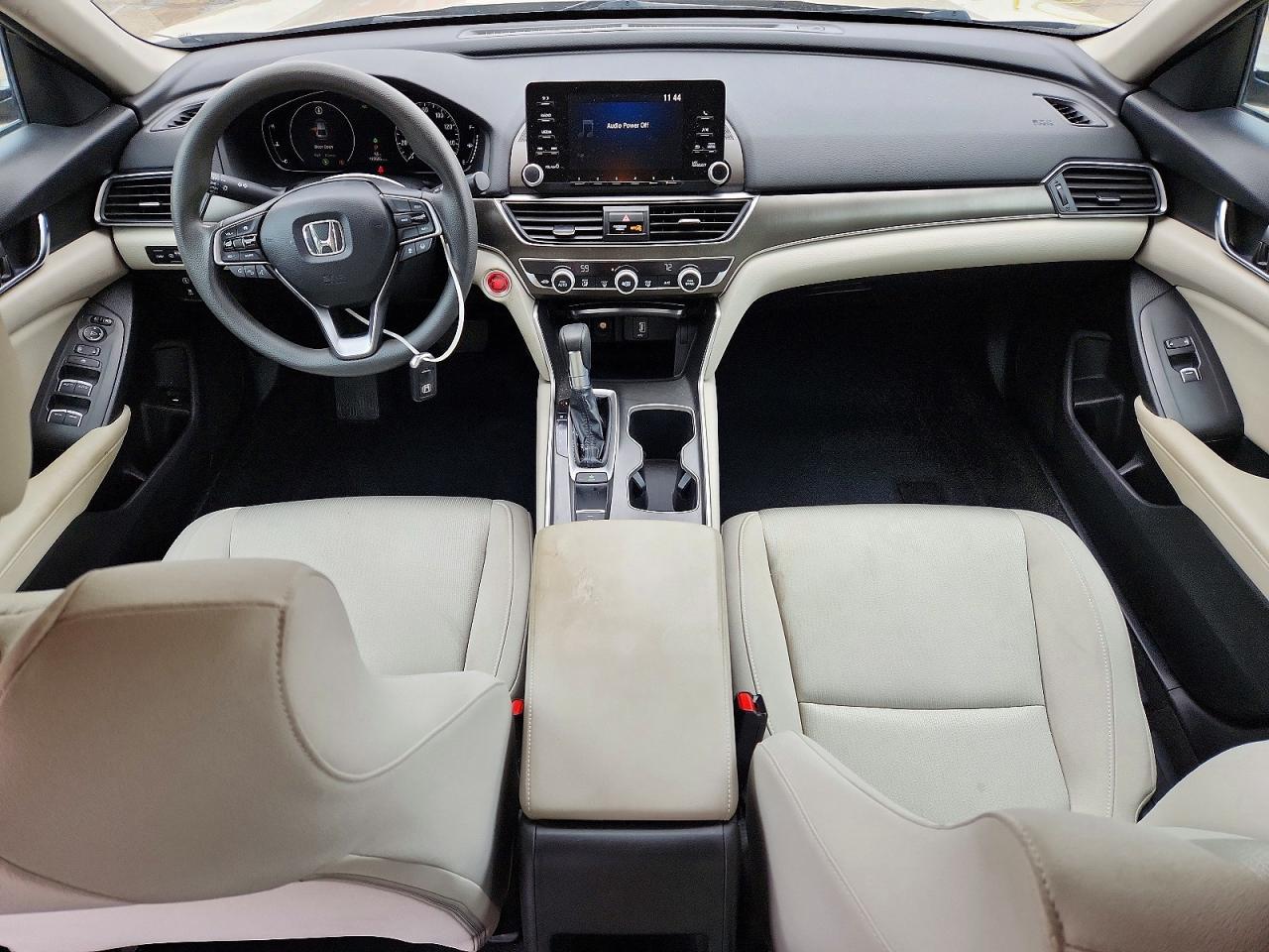 2018 HONDA ACCORD LX photo 8