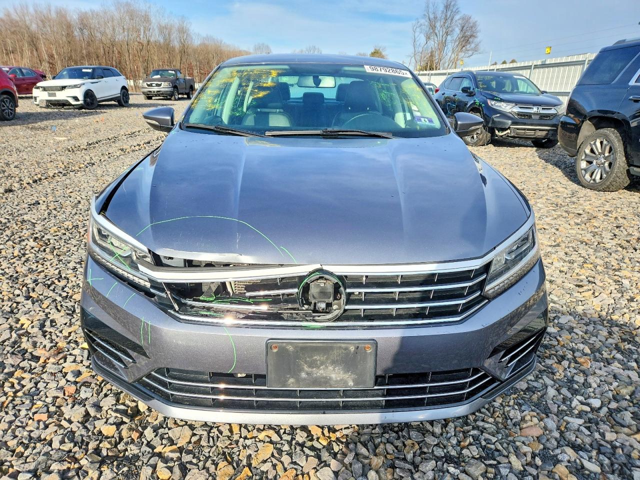 2017 VOLKSWAGEN PASSAT R-LINE photo 5