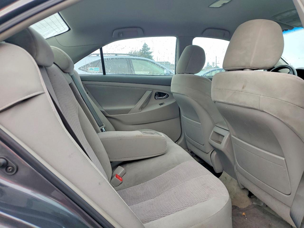 2010 TOYOTA CAMRY BASE photo 10