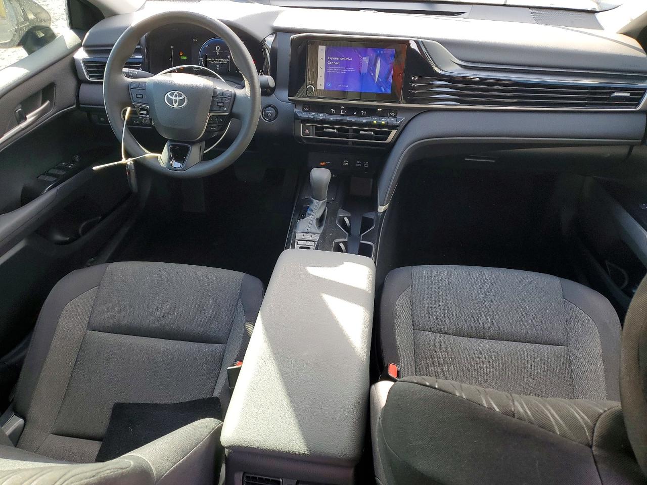 2025 TOYOTA CAMRY XSE photo 8