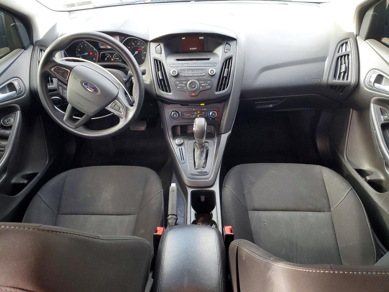 2017 FORD FOCUS photo 8