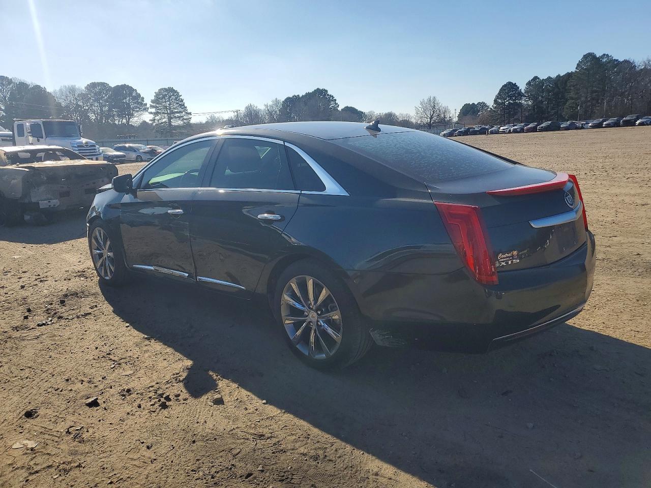 2014 CADILLAC XTS photo 2