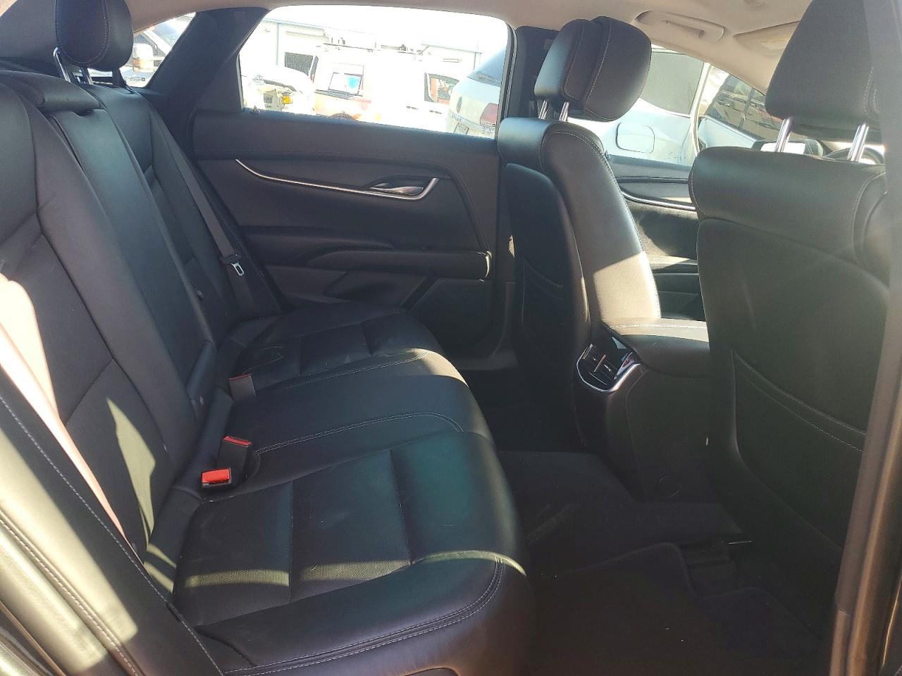 2014 CADILLAC XTS photo 10