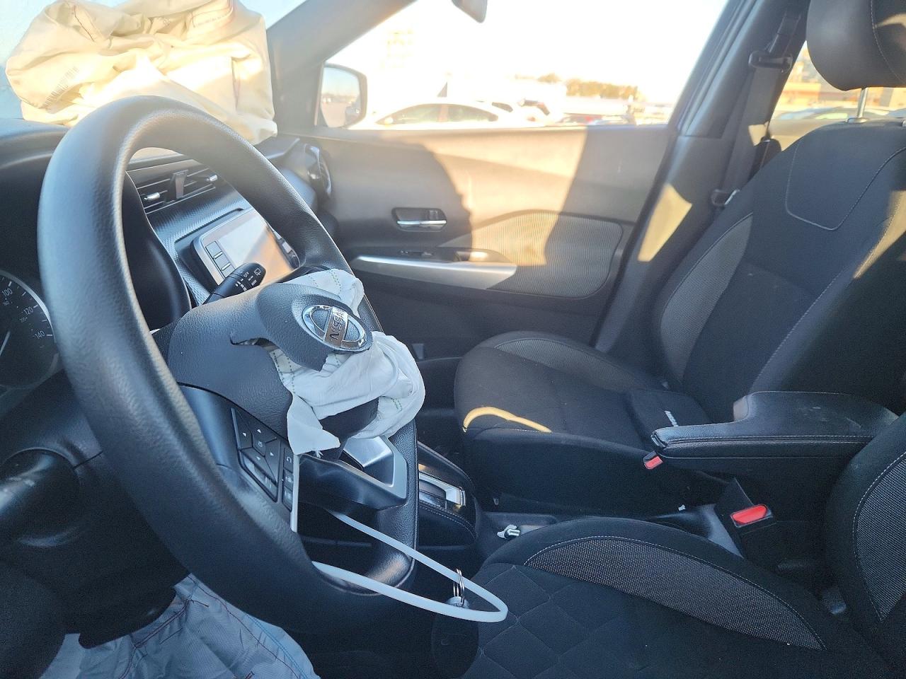 2020 NISSAN KICKS SV photo 7