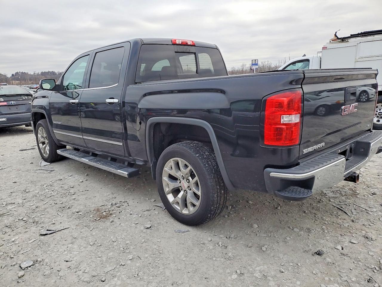 2015 GMC SIERRA K1500 SLT photo 2
