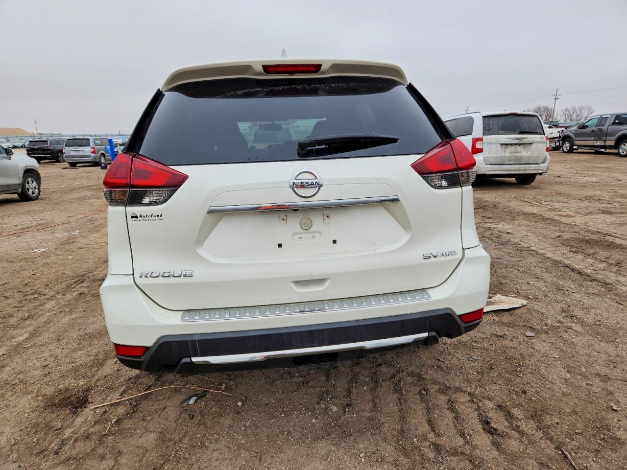 2018 NISSAN ROGUE S photo 6