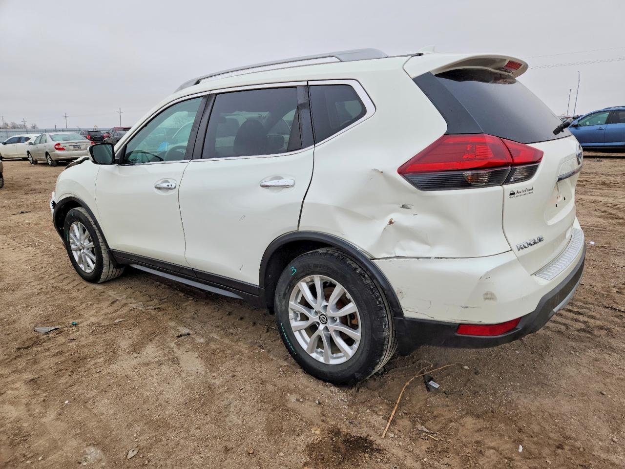 2018 NISSAN ROGUE S photo 2